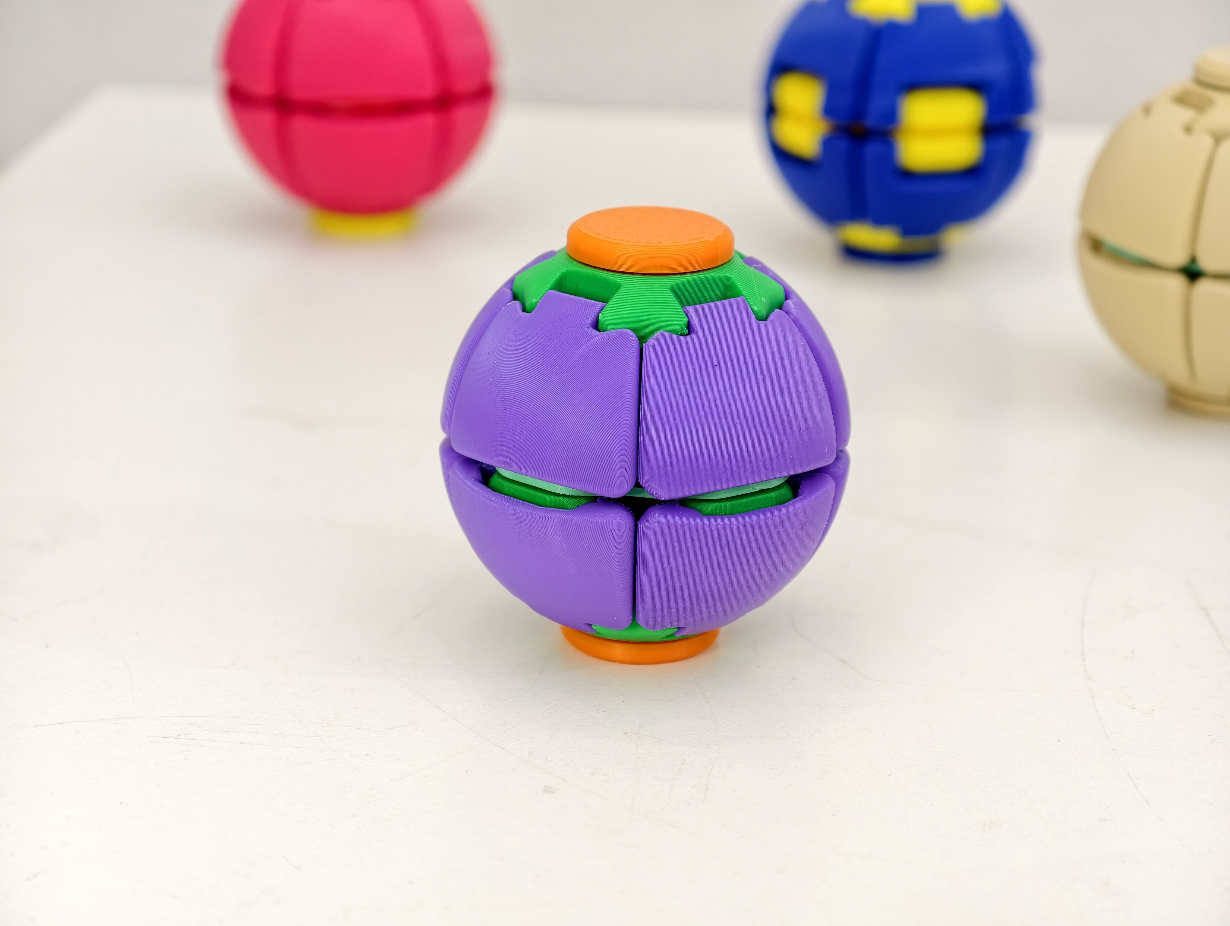 Press-to-Spin Fidget Ball, photo 3