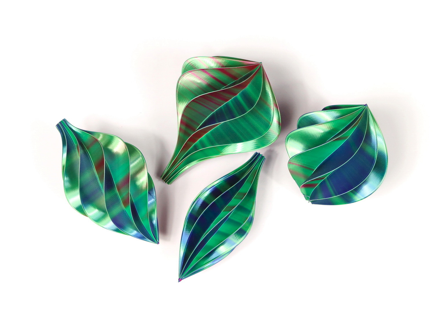 Twisted Christmas baubles, photo 3