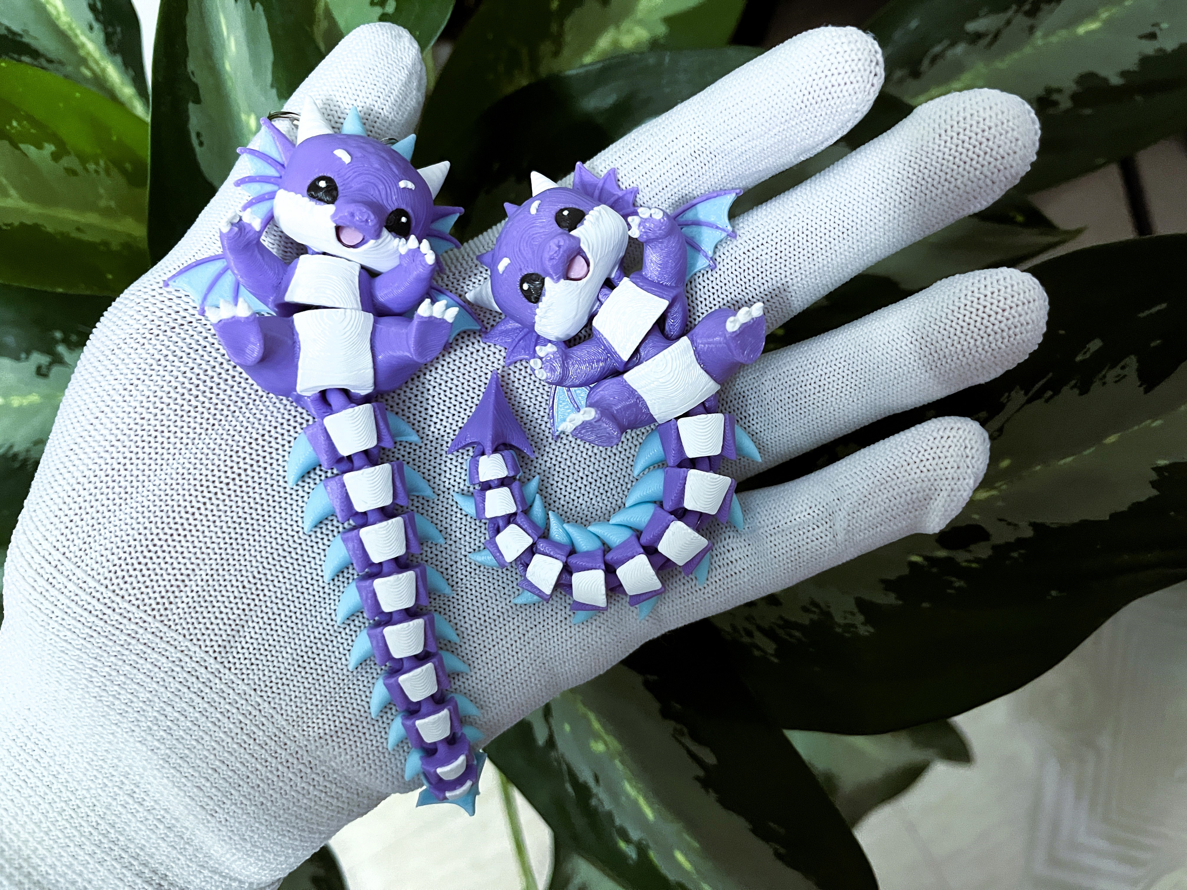 Mini articulated dragon and keychain, photo 3