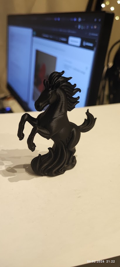 Sculptural fire horse, photo 2