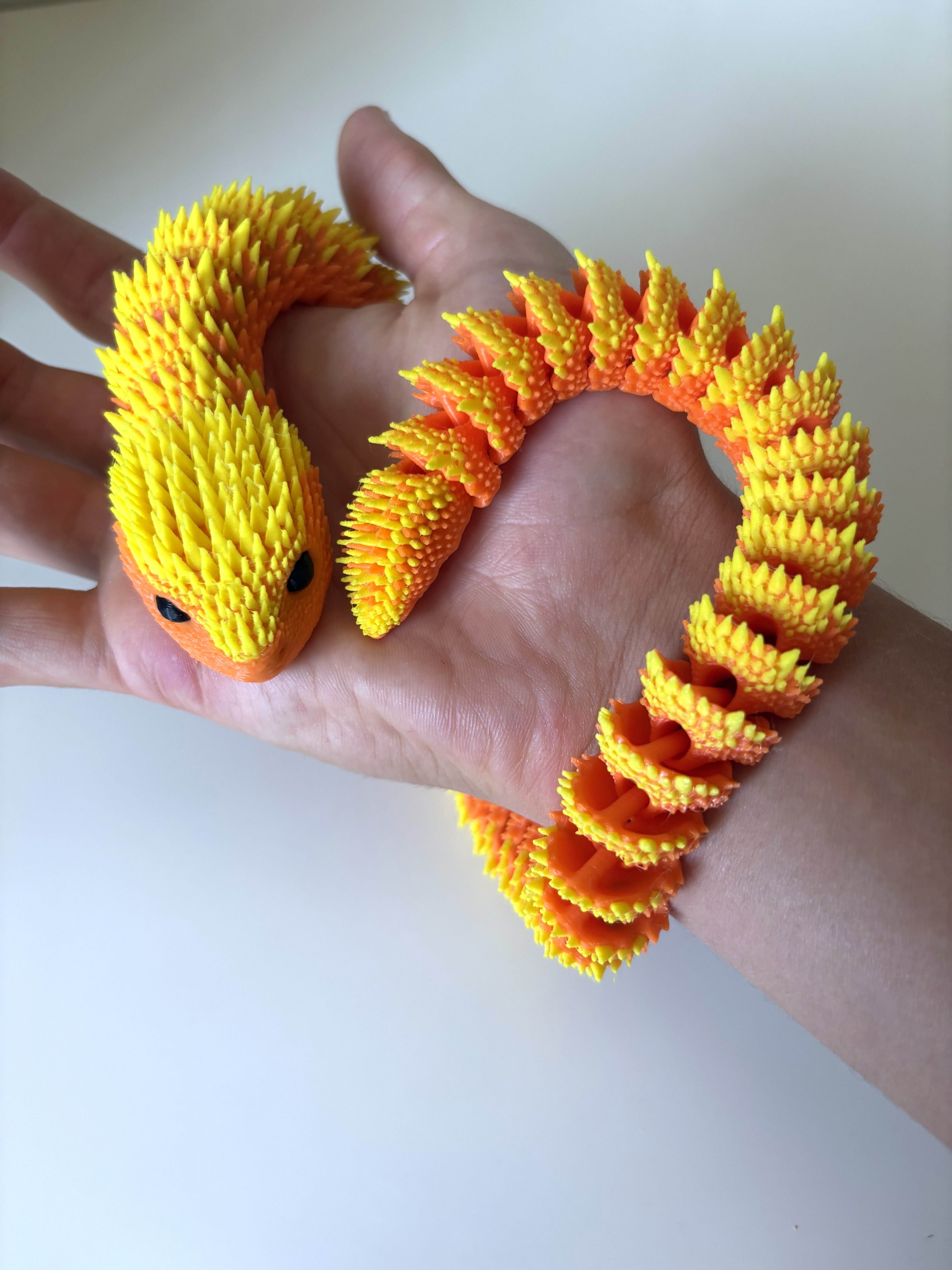 Spiked Articulated Snake, photo 2