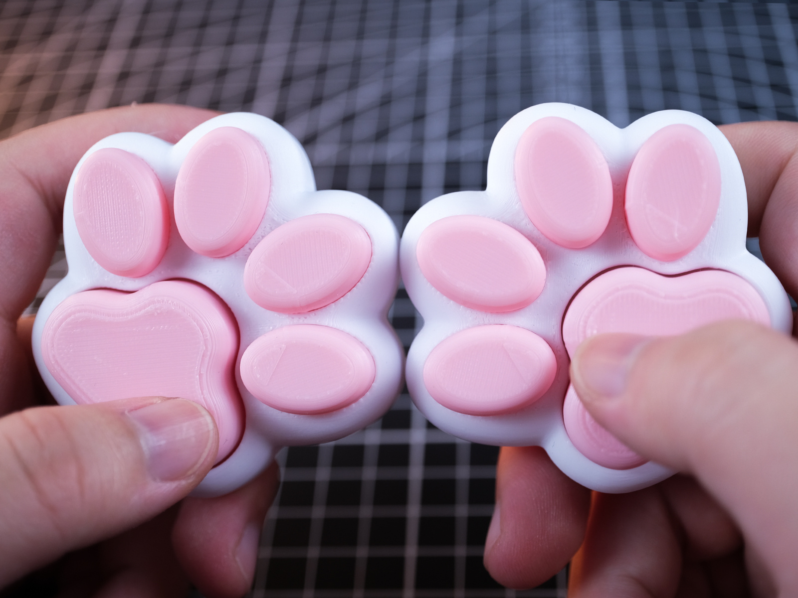 Cat Paw Fidget Clicker, photo 3