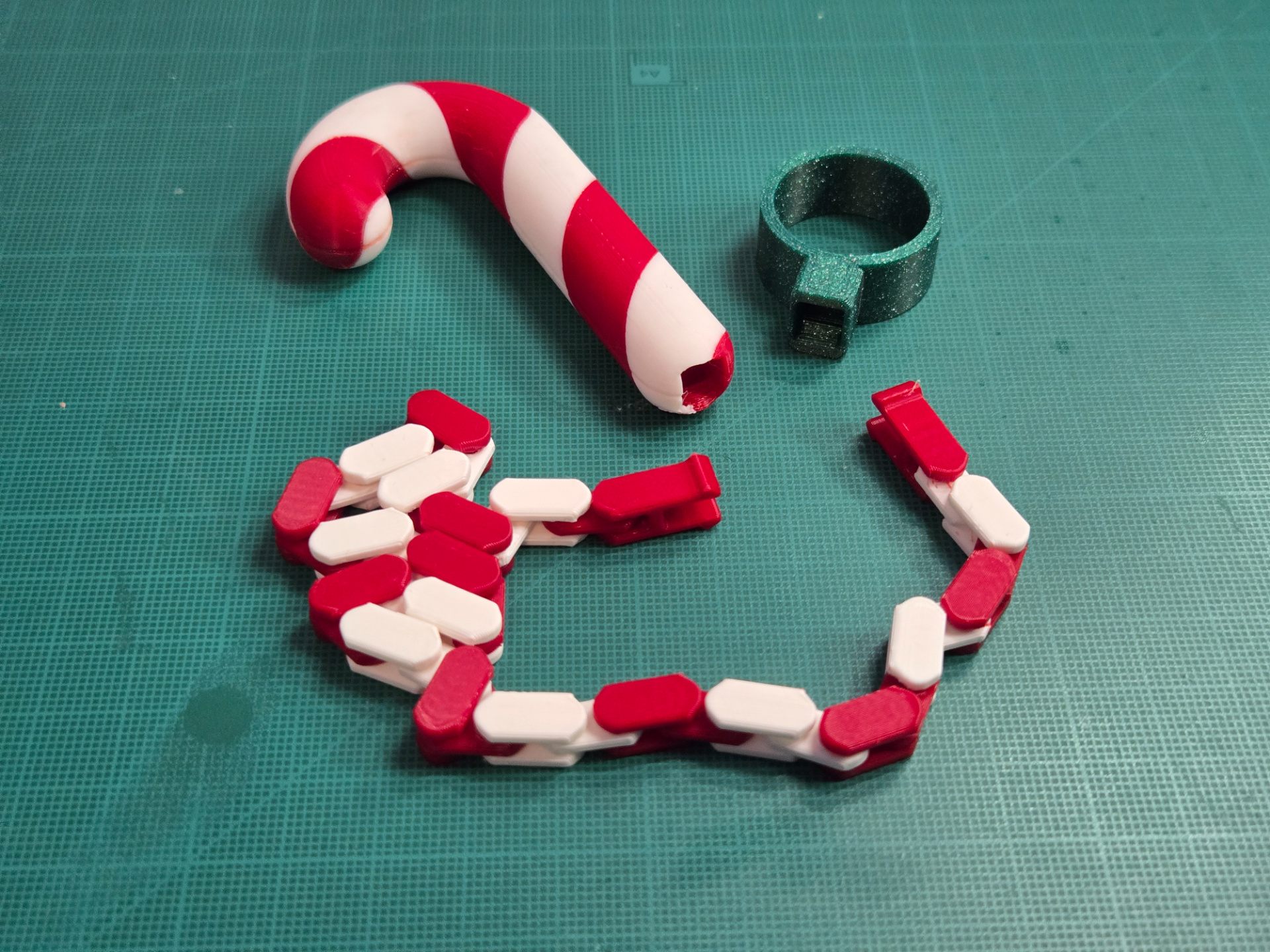 Ring and Chain Spinning Fidget, photo 2