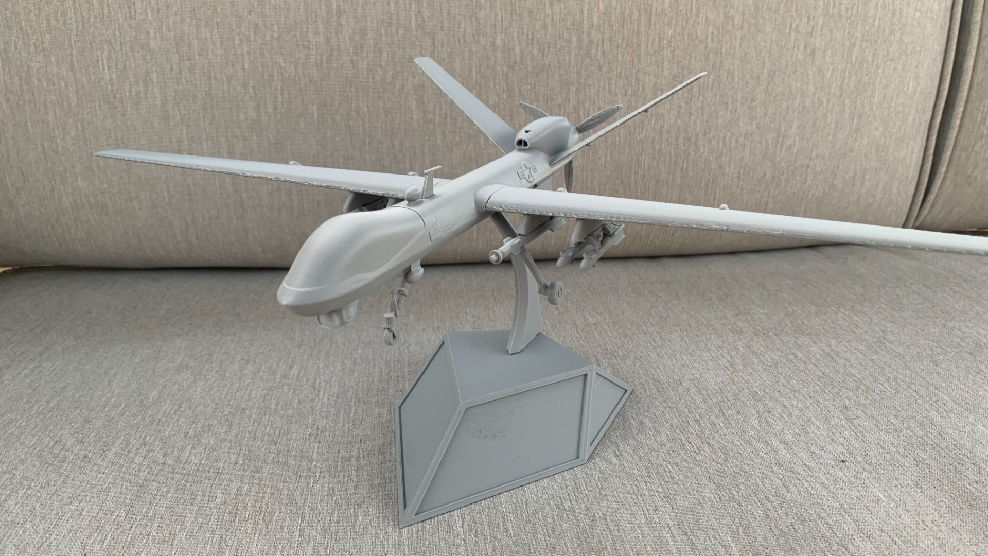 MQ-9 Reaper UAV Miniature, photo 2